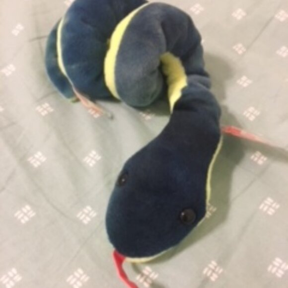 Ty Beanie Baby - Hissy - Picture 1 of 1